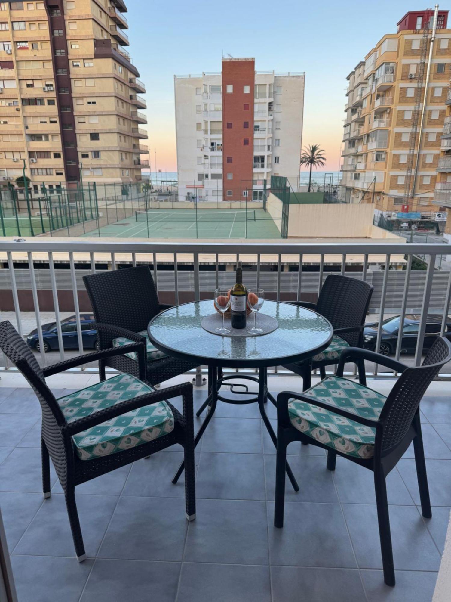 Lovely Family Apartment 2 Min. From The Beach Playa de Gandia エクステリア 写真
